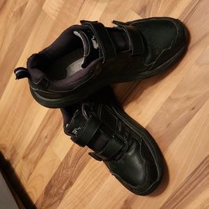 Starter Men's Athletic Double Velcro Strap (No Laces) Black Shoes - Size 11 W